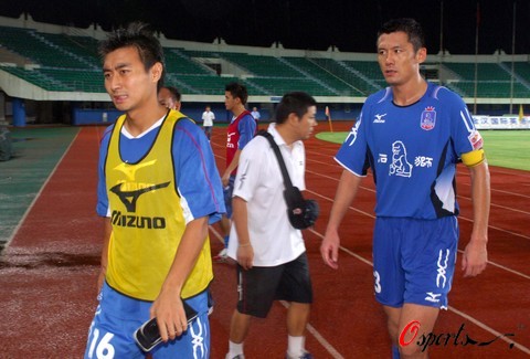 中超：广州队客场3-0横扫深圳队