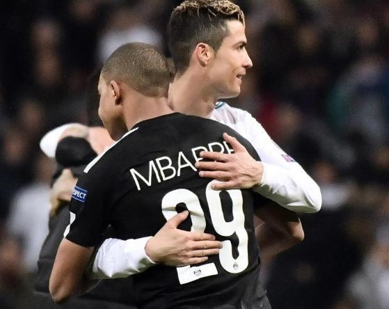 [中超]孙国文倒三角传中 卡列洛抽射扳平比分