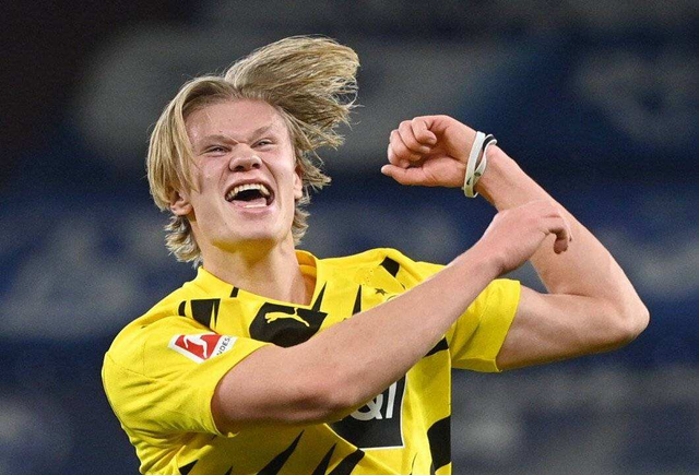 曼城新援神奇3天 周四绝杀热刺 周五转会曼城 周六首秀首球首助mvp